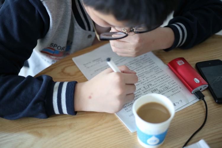 孩子做作業(yè)不認(rèn)真，成績(jī)差？用8個(gè)技巧，孩子成績(jī)?nèi)?jí)跳！