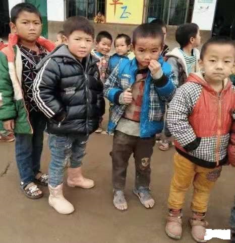 這4種棉鞋上“黑名單”，家長們給孩子買鞋要注意了
